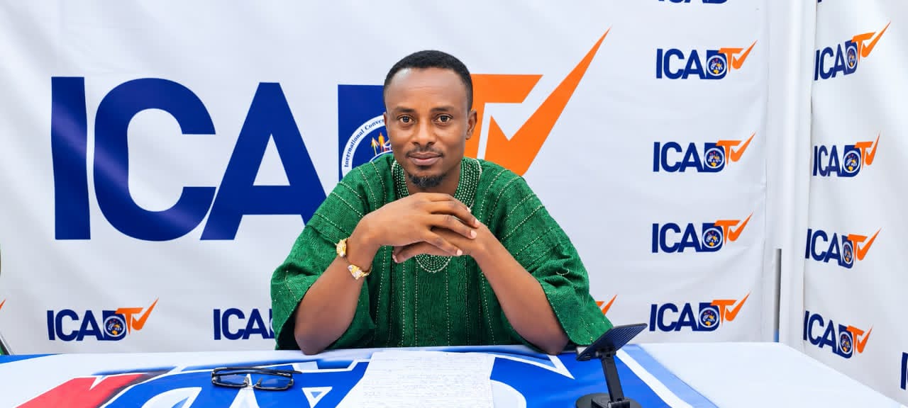 JOURNALIST NHYIRABA KWABENA ASIRIFI COMMENDS PRESIDENT MAHAMA FOR RECORDING CHURCH SERVICE